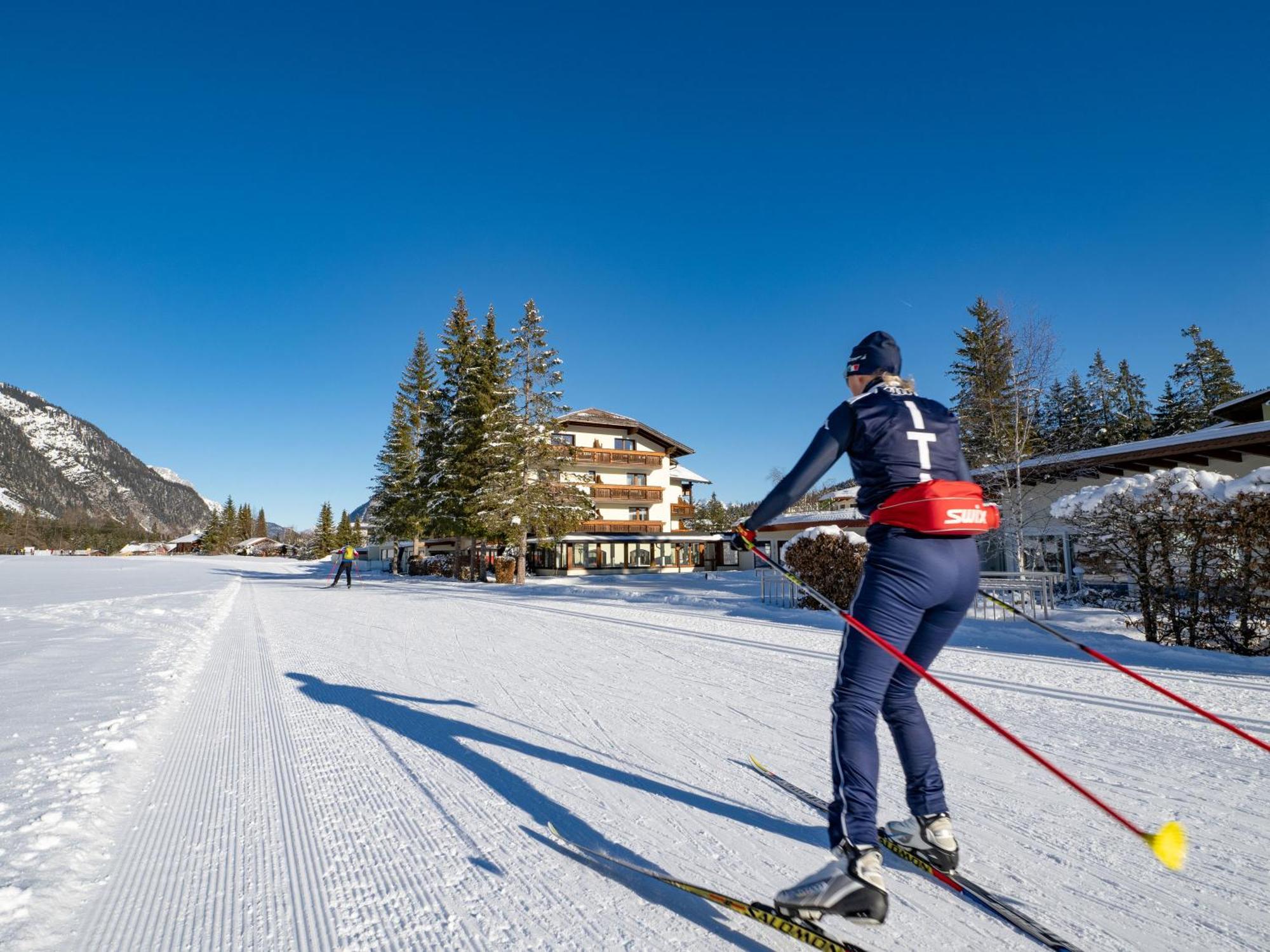 Alpenhotel Karwendel -Adults Only- Leutasch Exteriör bild