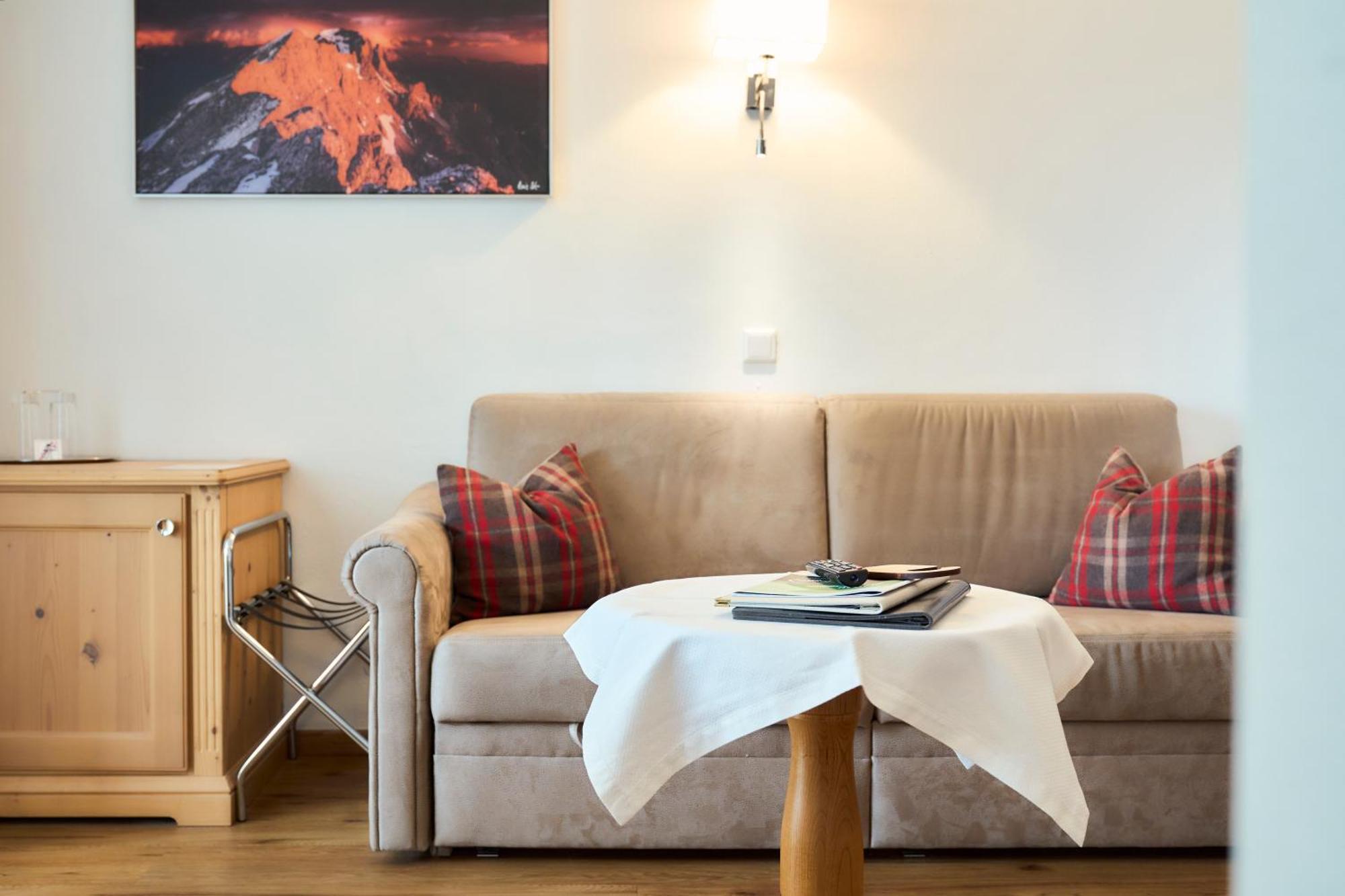 Alpenhotel Karwendel -Adults Only- Leutasch Exteriör bild